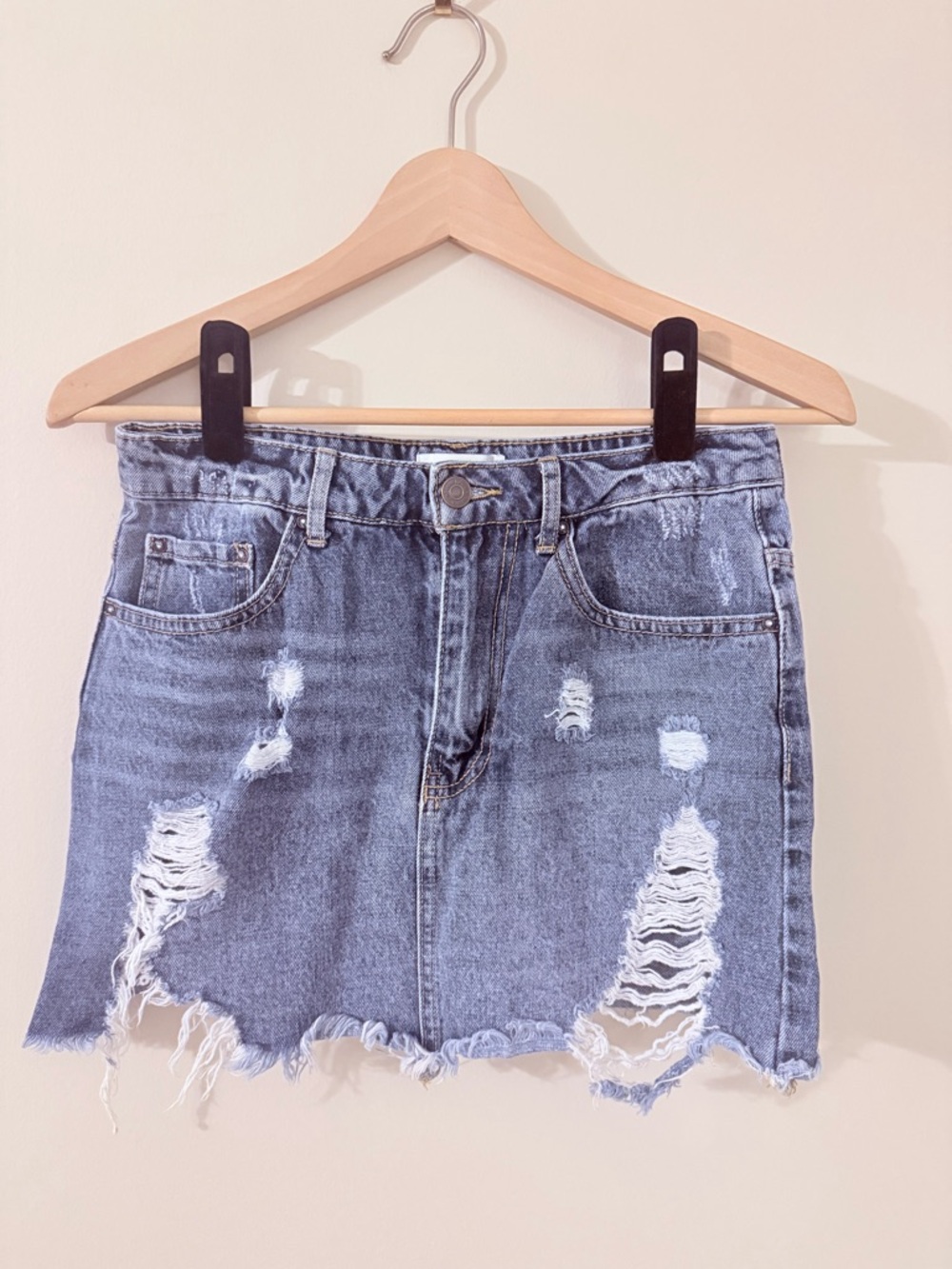 FOREVER21 • Distressed Denim Mini Skirt - Blue